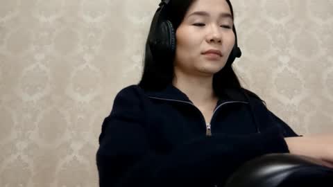 YuKi  online show from 31, 10, 2025