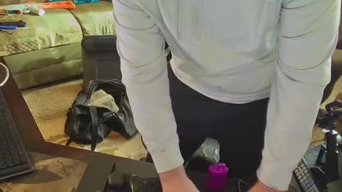 DotYourEyezez  online show from 12, 12, 2024