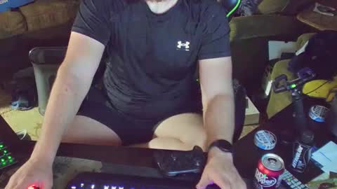 DotYourEyezez  online show from 4, 2, 2025