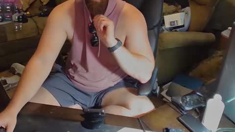 DotYourEyezez  online show from 28, 10, 2025