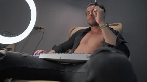 Keen online show from 14, 2, 2025