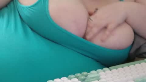 Snapshot of doublecherrybombxo chatting on 27, 6, 2026 Cherri online show from 27, 6, 2026