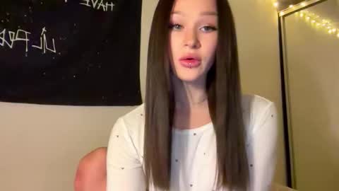 MOLLYYYY dont forget to give me a thumb up online show from 3, 11, 2025