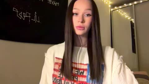 MOLLYYYY dont forget to give me a thumb up online show from 4, 11, 2025