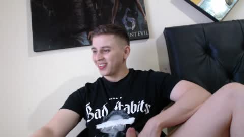 draco_boy2000 online show from 11, 1, 2025