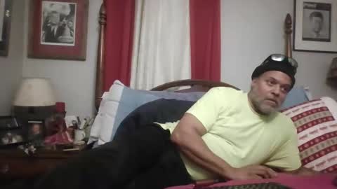 Snapshot of dragomoon70 chatting on 4, 2, 2026 dragomoon70 online show from 4, 2, 2026