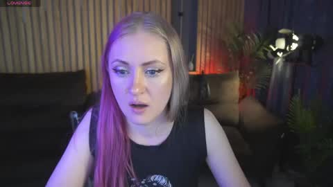 Snapshot of dramaquenn chatting on 30, 5, 2026 Lina online show from 30, 5, 2026