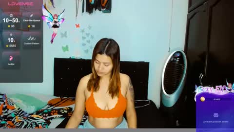 Snapshot of dream__girls69944 chatting on 12, 12, 2024 sharon online show from 12, 12, 2024