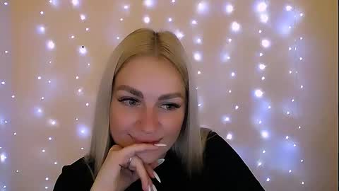 dream_dolly_ online show from 6, 10, 2025