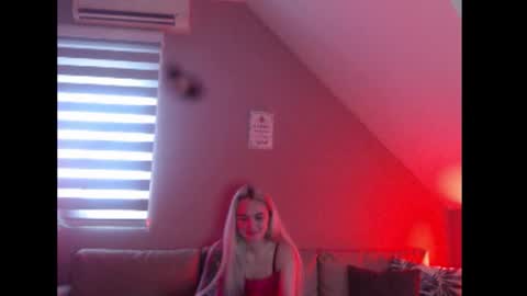 A girl online show from 19, 1, 2026