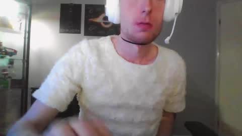 Snapshot of dreamgeezer chatting on 8, 11, 2025 dreamgeezer online show from 8, 11, 2025