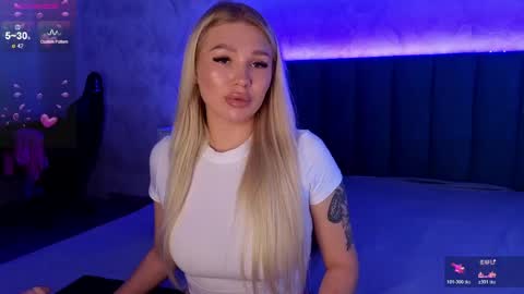 Snapshot of dreamkisslove chatting on 2, 6, 2026 Mila online show from 2, 6, 2026