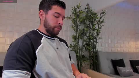 Snapshot of dreammr1 chatting on 15, 12, 2024 cris online show from 15, 12, 2024