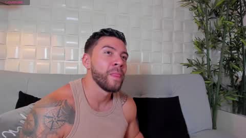 Snapshot of dreammr1 chatting on 20, 12, 2024 cris online show from 20, 12, 2024