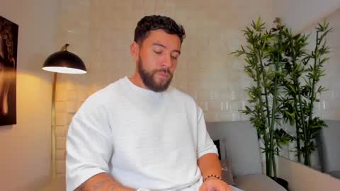 Snapshot of dreammr1 chatting on 18, 1, 2025 cris online show from 18, 1, 2025