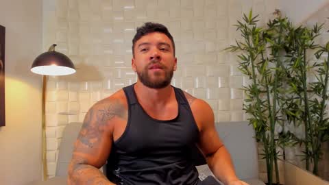 Snapshot of dreammr1 chatting on 29, 1, 2025 cris online show from 29, 1, 2025