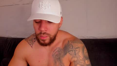 Snapshot of dreammr1 chatting on 15, 10, 2025 cris online show from 15, 10, 2025