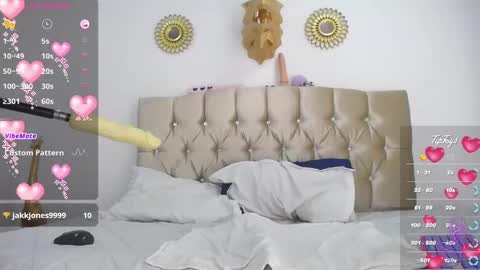 Sophia online show from 6, 12, 2024