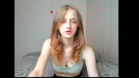 dreamy_pollyyy online show from 9, 6, 2026