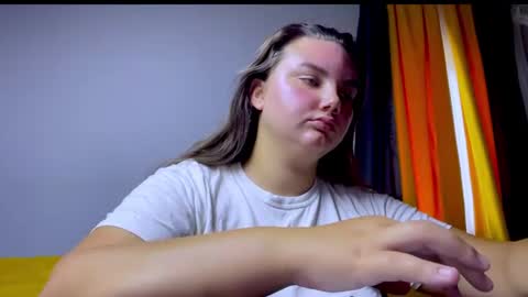 Mila online show from 3, 8, 2026