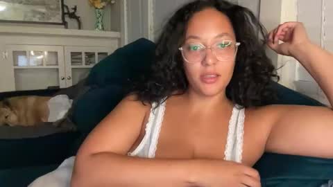 RIRI OR DREAMY online show from 22, 12, 2025