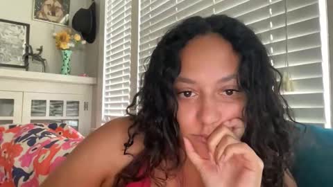 RIRI OR DREAMY online show from 6, 5, 2026