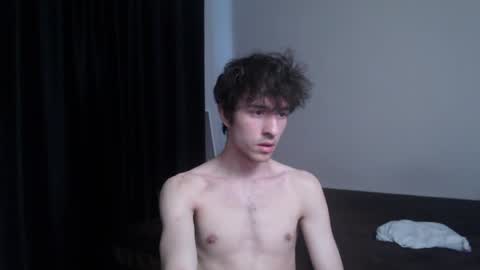 Snapshot of dress_air chatting on 28, 4, 2026 Air online show from 28, 4, 2026