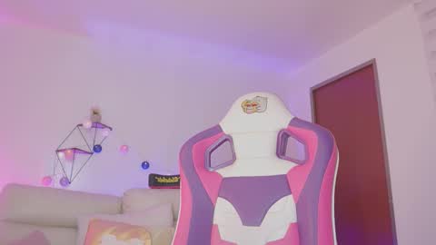 Snapshot of driana_hoffman chatting on 20, 11, 2025 DRIANA online show from 20, 11, 2025