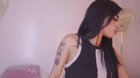 Snapshot of driana_hoffman chatting on 3, 3, 2026 DRIANA online show from 3, 3, 2026