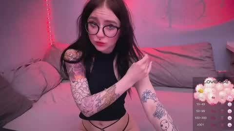 Tara  Sonny online show from 17, 2, 2025