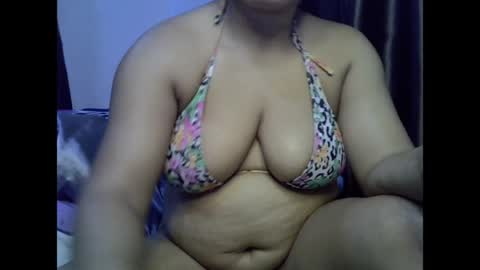 Snapshot of drippingnwet chatting on 7, 4, 2026 drippingnwet online show from 7, 4, 2026