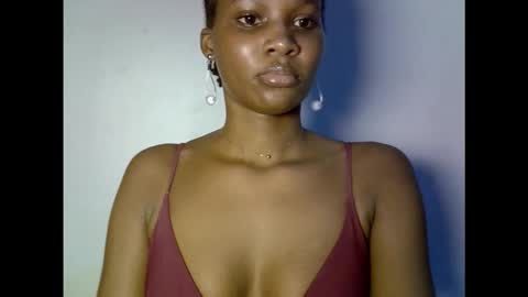 Snapshot of drippingpussy__ chatting on 24, 10, 2025 drippingpussy__ online show from 24, 10, 2025