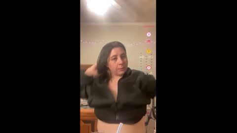 Snapshot of drippykitty888 chatting on 15, 1, 2026 Drippy kitty online show from 15, 1, 2026