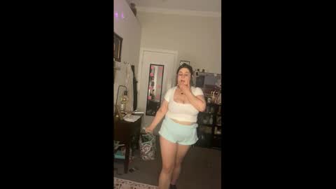 Snapshot of drippykitty888 chatting on 6, 2, 2026 Drippy kitty online show from 6, 2, 2026