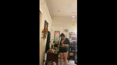 Snapshot of drippykitty888 chatting on 22, 3, 2026 Drippy kitty online show from 22, 3, 2026