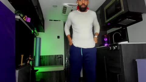 Snapshot of drizzys_room chatting on 27, 1, 2025 DirtyDrizzy online show from 27, 1, 2025