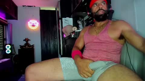 Snapshot of drizzys_room chatting on 19, 6, 2026 DirtyDrizzy online show from 19, 6, 2026