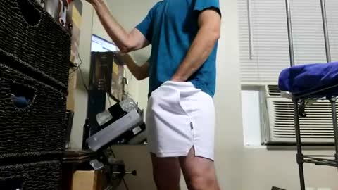 Hello Hope you enjoy what you see. I love attention in dirty talk and tips thickcock  edging precum dirtyTalk C2C online show from 18, 6, 2026