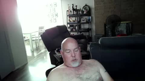 Snapshot of drthomaswayne chatting on 6, 10, 2025 drthomaswayne online show from 6, 10, 2025