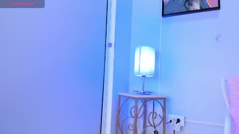 dulce__fiore07 online show from 7, 5, 2026