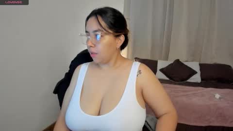 dulce brithany online show from 27, 10, 2025