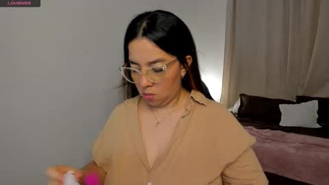 dulce brithany online show from 9, 11, 2025