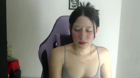 Snapshot of dulce_mauren chatting on 21, 10, 2025 dulce_mauren online show from 21, 10, 2025