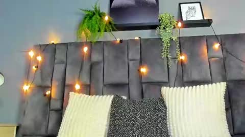 DULCE AURORA online show from 13, 7, 2026