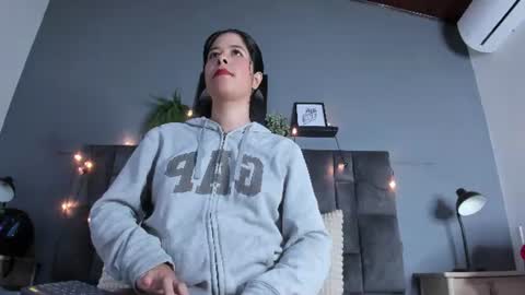 DULCE AURORA online show from 19, 7, 2026