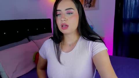 Snapshot of dulcedanii chatting on 19, 12, 2025 Daniela online show from 19, 12, 2025