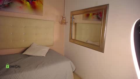 Dulce Rose online show from 7, 3, 2025