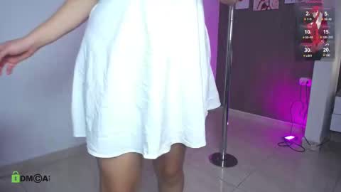 Dulce Rose online show from 6, 10, 2025