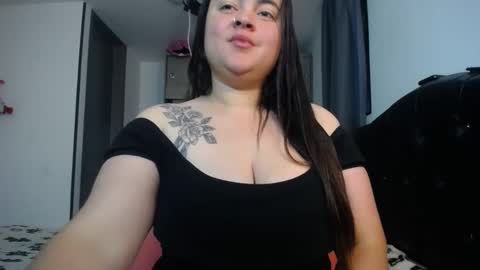 Nicole   online show from 13, 11, 2025