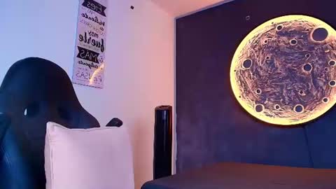 duran_dhikol1 online show from 5, 8, 2026